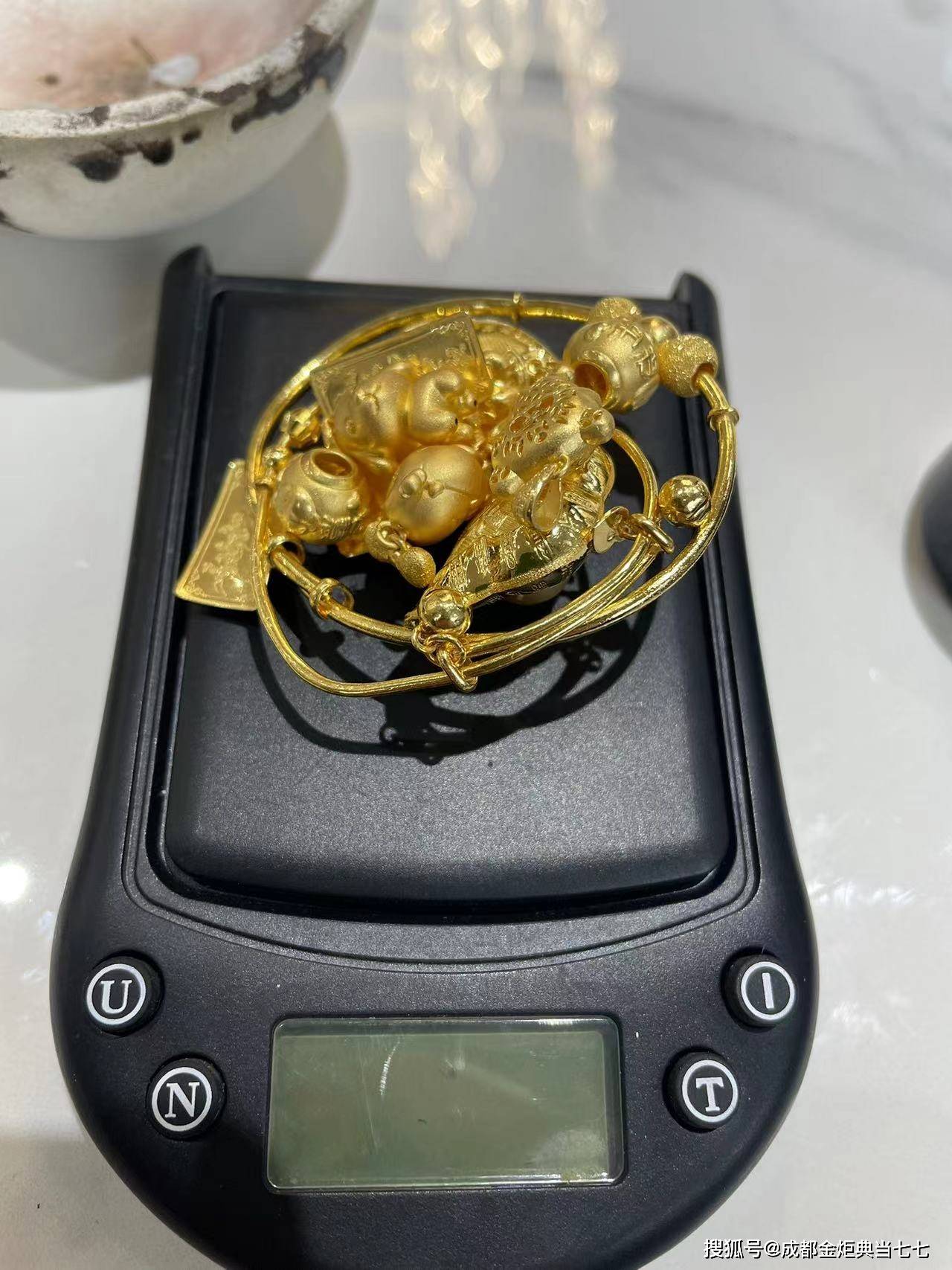 海西最新24小时上门回收金价方法分析(最方便真实的海西24小时上门回收黄金方法)
